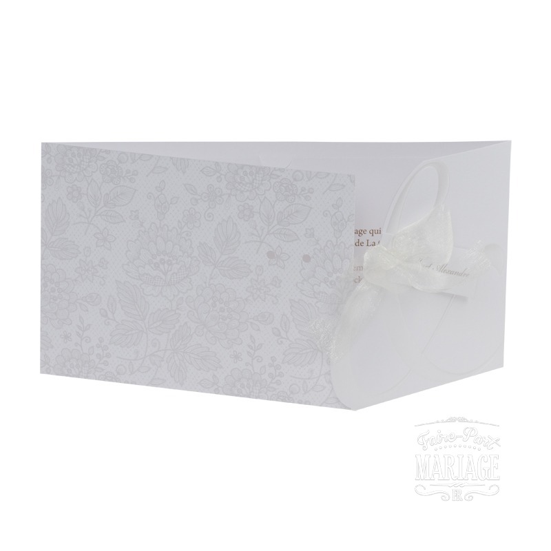 mariage blanc à fleurs grises