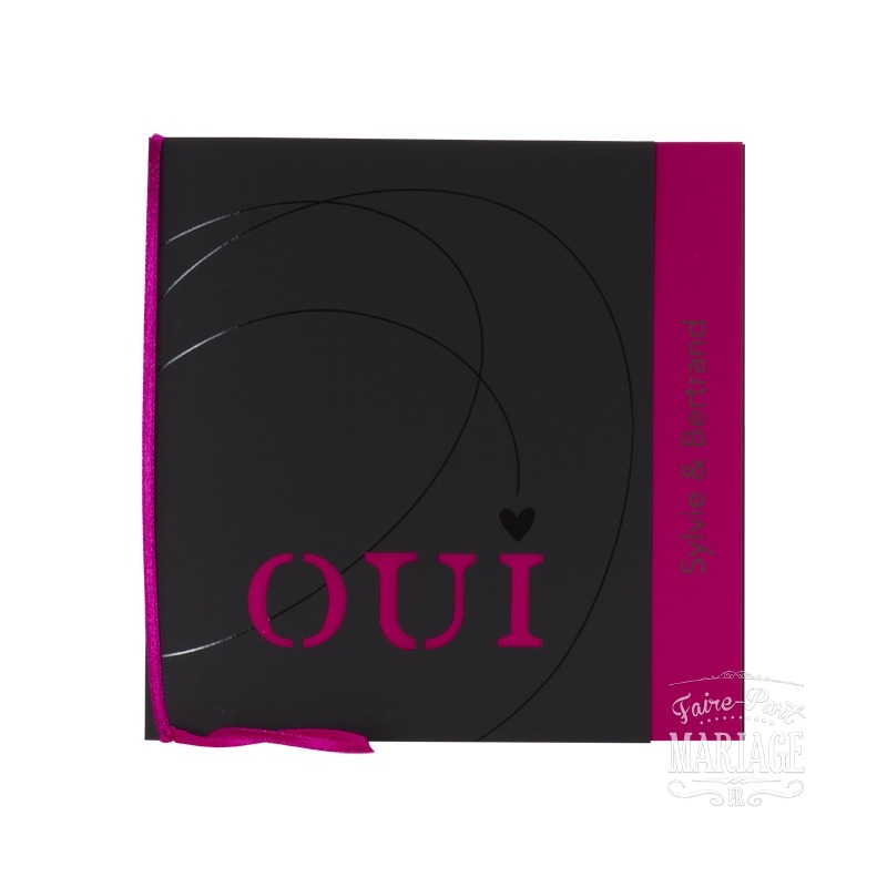 oui noir et fuchsia